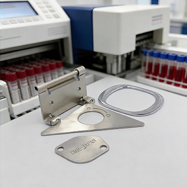 Blood analyzer bracket