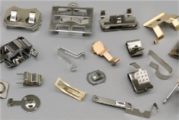 采用高强度高导电铍铜镀银基材，实现≤10mQ极低接触电阻，兼具优异抗电弧与耐磨损能力；优化触点形状并搭配多触点设计，确保插拔顺滑，接触稳定，满足超10000次插拔要求；通过盐雾，高低温循环测试，保障潮湿，盐雾等恶劣环境下的接触稳定性与耐腐蚀性。